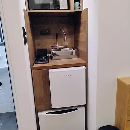 Tiny In Center דירה *