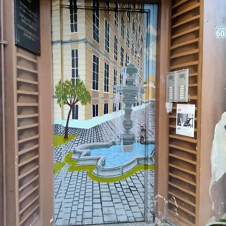 Tiny In Center Daire *